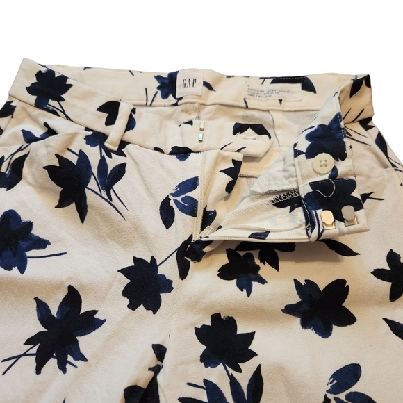 Gap signature Skinny  ankle white blue floral capri pants - Picture 4 of 10